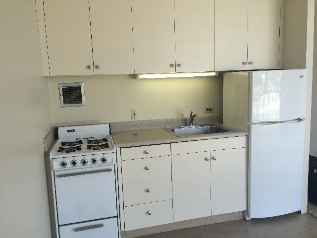 750 Amana St #111 - Photo 3 of 5