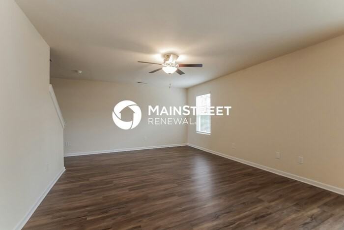 160 Steamboat Ln - Photo 4 of 17