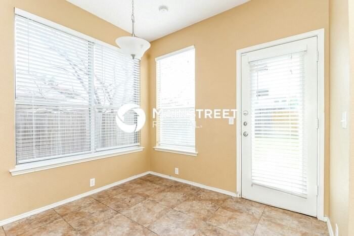 8309 Orleans Ln - Photo 7 of 17