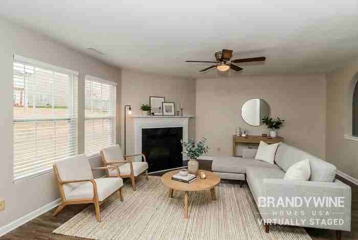 1715 Larne Cir - Photo 4 of 22