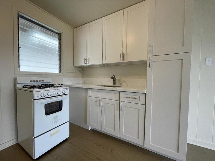 1610 Emerson St - Photo 3 of 5