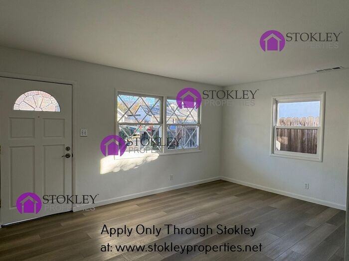 1467 Cape Cod Way - Photo 3 of 12