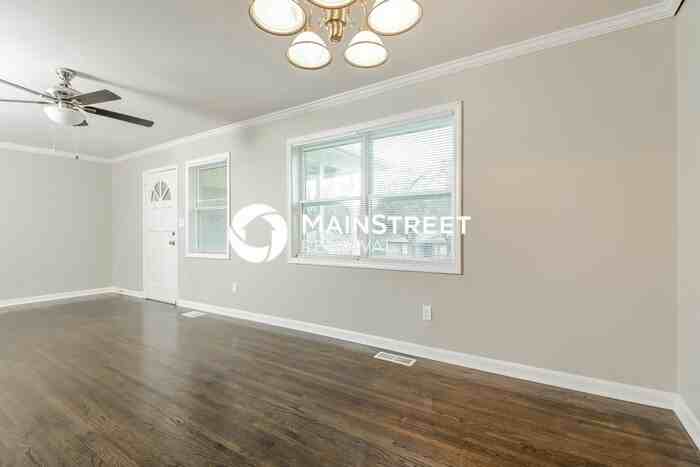 716 71st Pl S - Photo 6 of 17