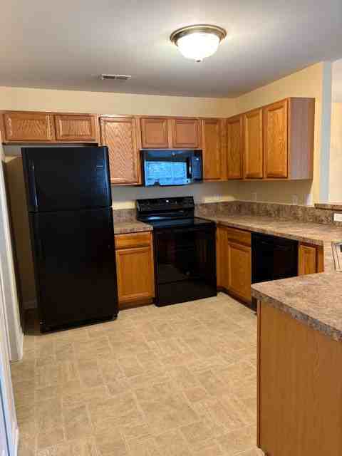 16803 Dover Drive - Photo 3 of 9