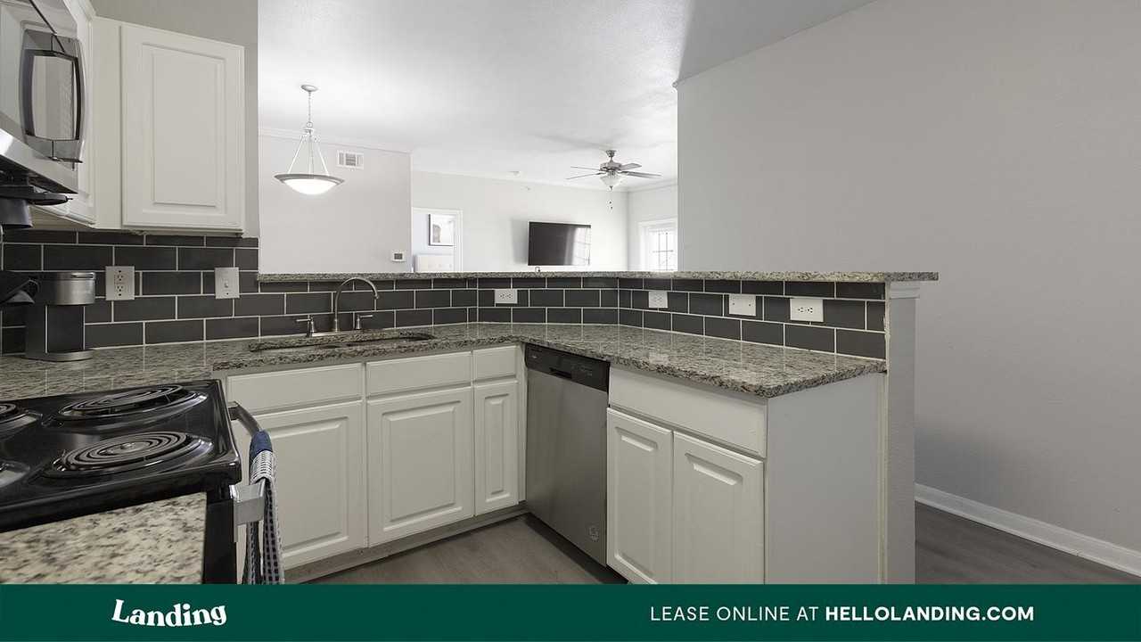 9835 Fredericksburg Road - Photo 3 of 50