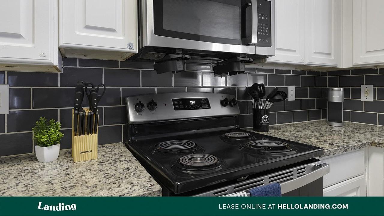 9835 Fredericksburg Road - Photo 4 of 50