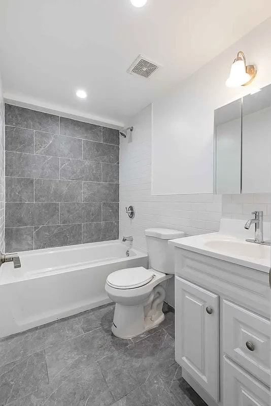 307 W 136th St #2 - Photo 4 of 4