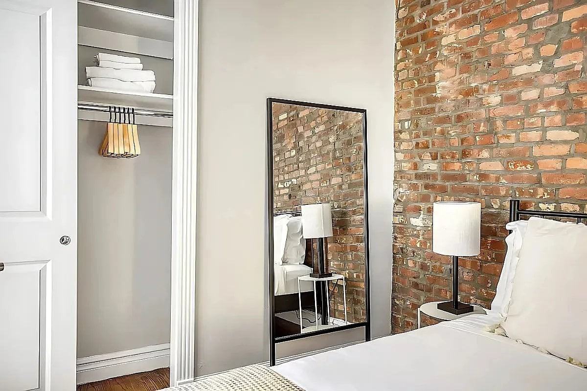 202 E 13th St #3E - Photo 3 of 7