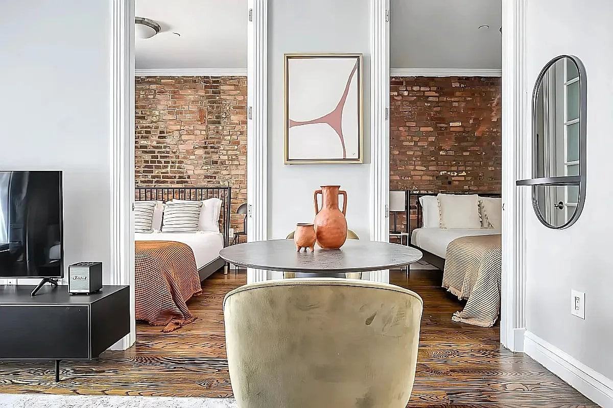 202 E 13th St #3E - Photo 5 of 7