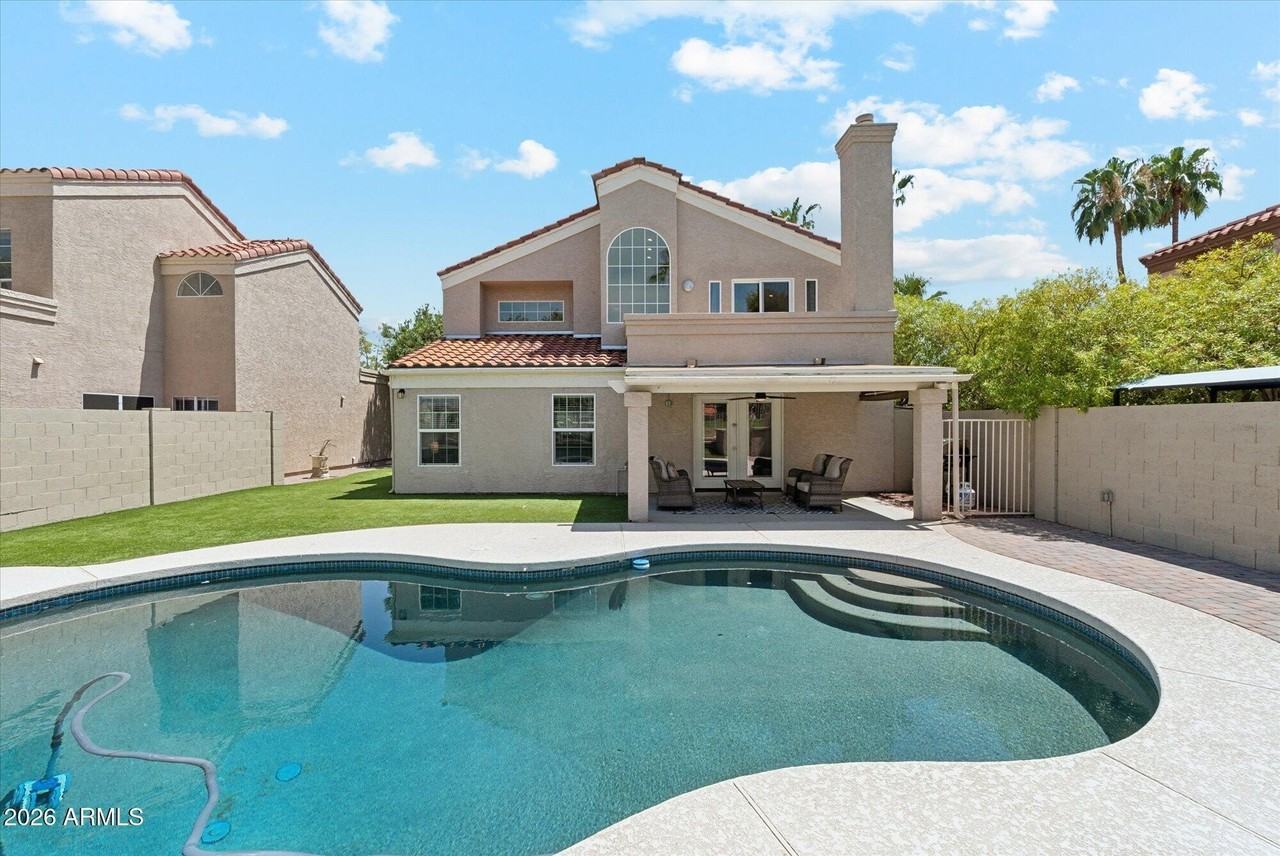 6824 W Morrow Dr - Photo 5 of 30