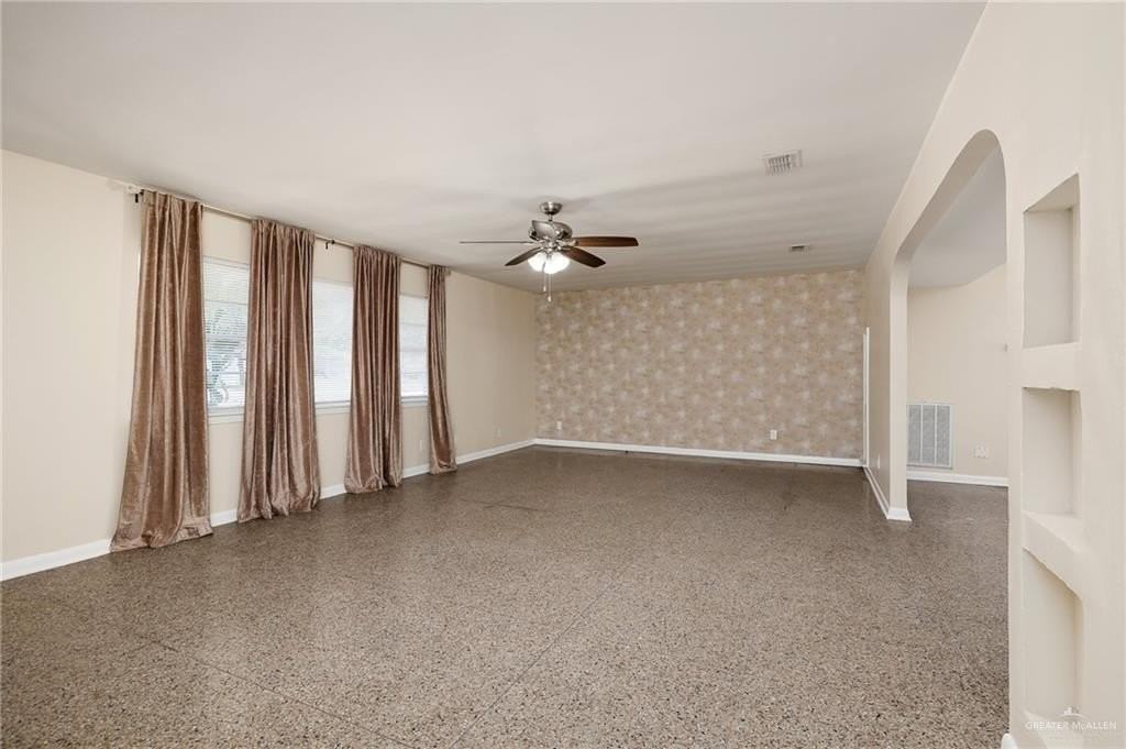 914 N 15th St - Photo 2 of 13