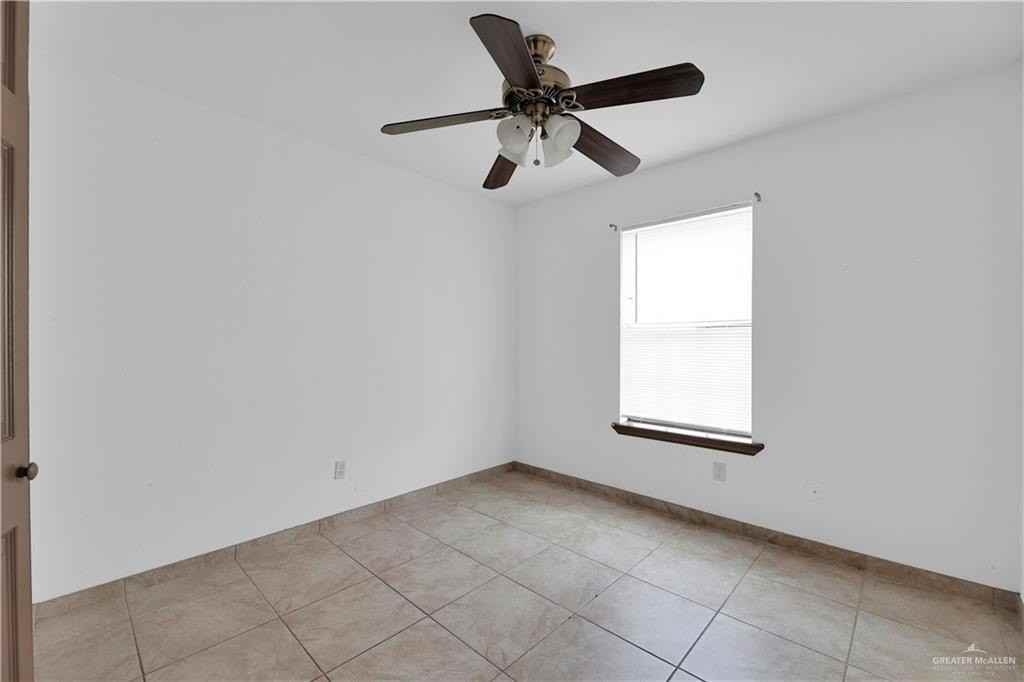 2716 N 31st St Apt 3 #3 - Photo 7 of 12