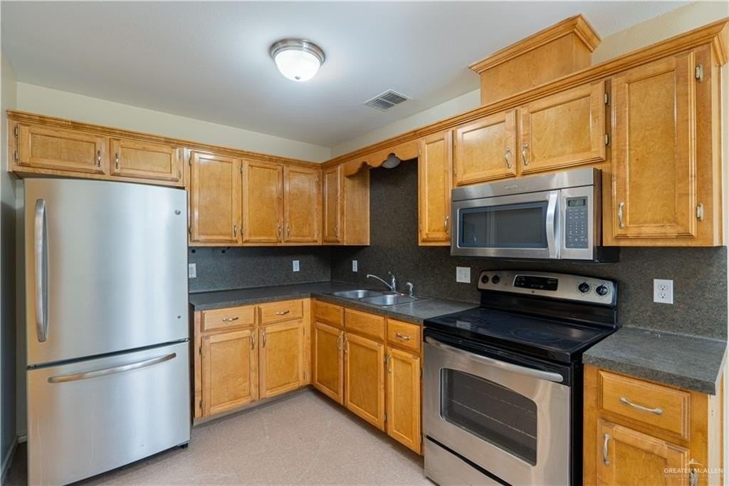 2900 Fuerte Ave - Photo 5 of 19