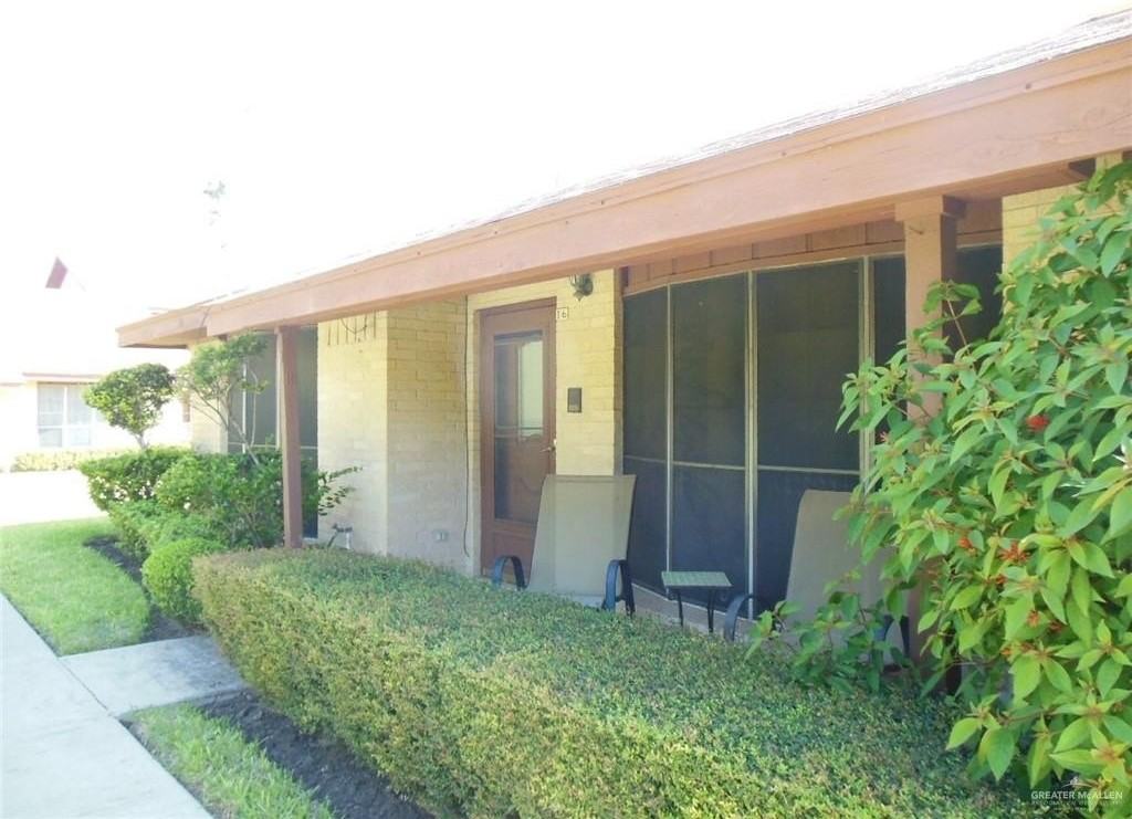 901 E Dallas Ave Apt 16 #16 - Photo 2 of 17