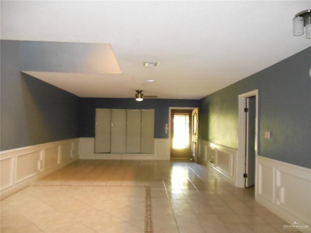 901 E Dallas Ave Apt 16 #16 - Photo 6 of 17