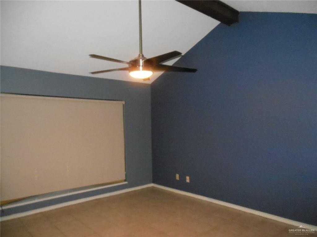 901 E Dallas Ave Apt 16 #16 - Photo 7 of 17