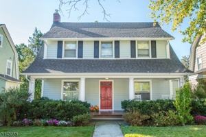 featured image of 276 Bay Ave