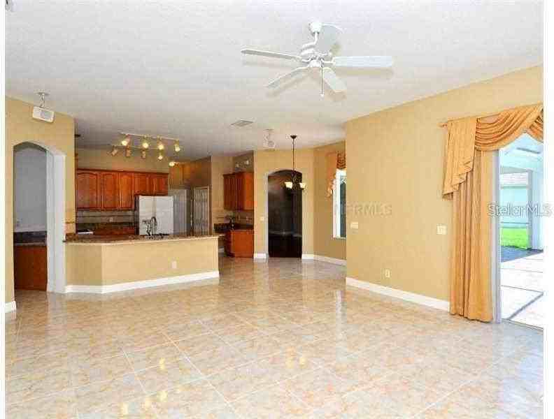 8602 Herons Cove Pl - Photo 2 of 6