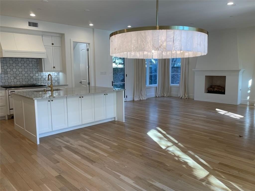 4544 Westway Ave - Photo 5 of 17