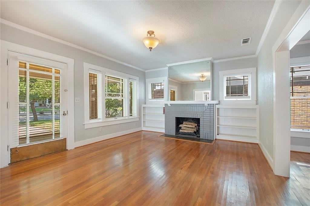 2222 Harrison Ave - Photo 5 of 30