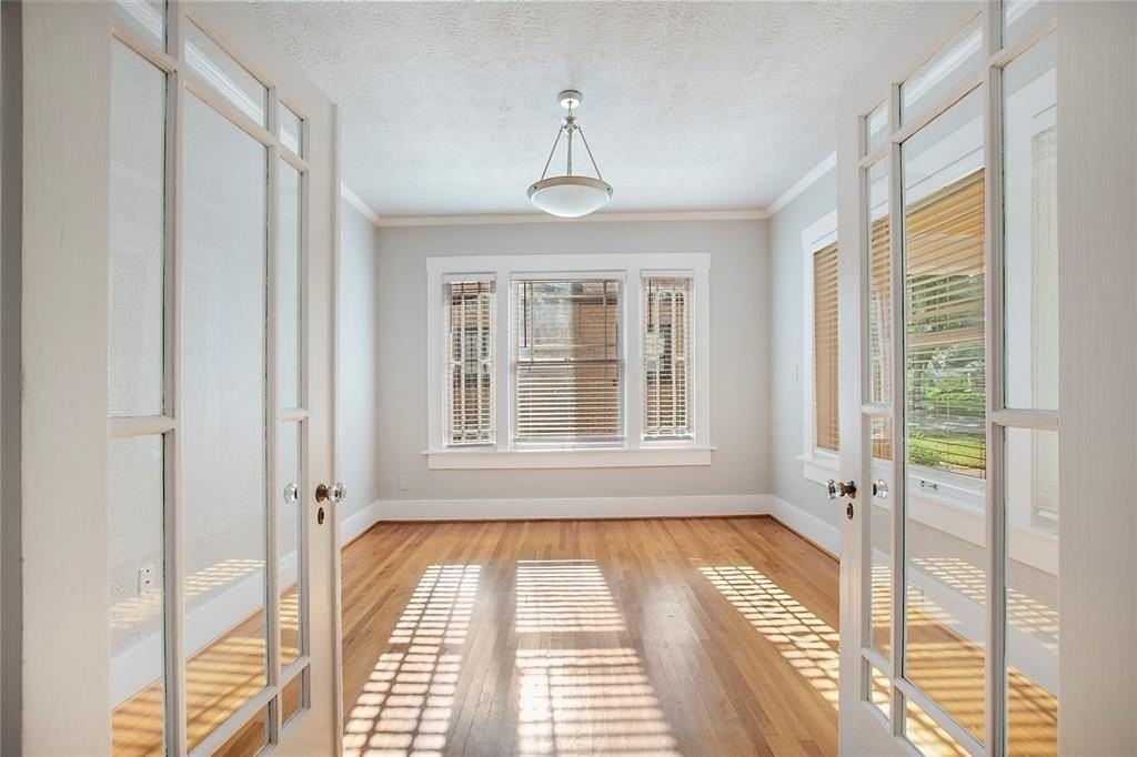 2222 Harrison Ave - Photo 7 of 30