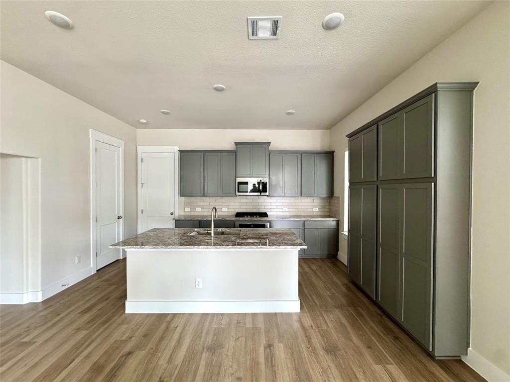 805 Meadowcrest Dr - Photo 7 of 27