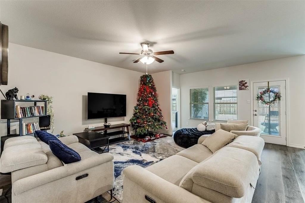 9809 Gooseneck Trl - Photo 2 of 13