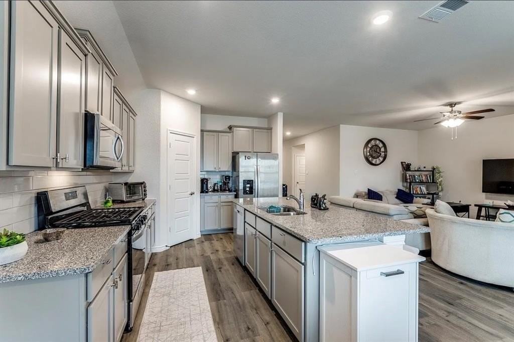 9809 Gooseneck Trl - Photo 4 of 13