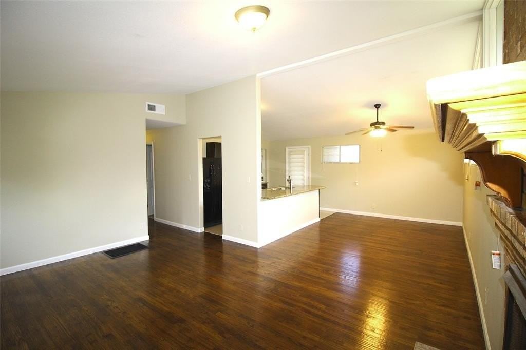 149 Hedgerow Ln - Photo 4 of 14