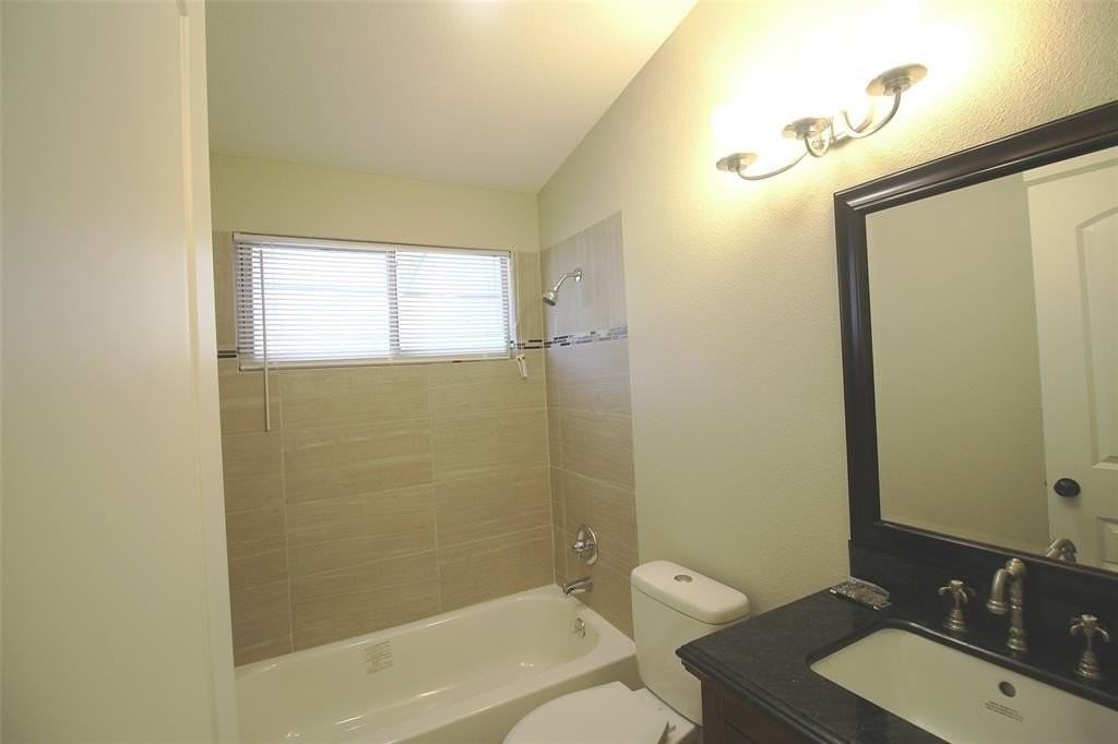 149 Hedgerow Ln - Photo 6 of 14