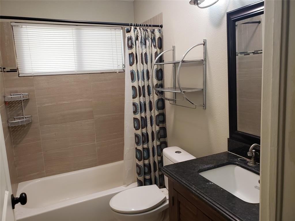 149 Hedgerow Ln - Photo 7 of 14