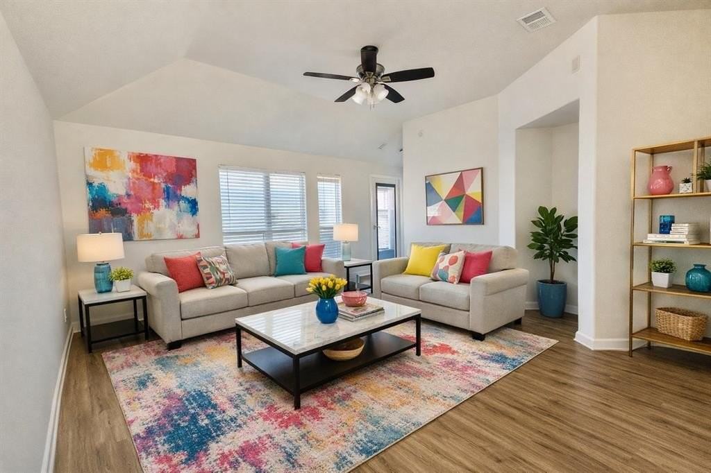 6515 Fairglen Dr - Photo 2 of 16