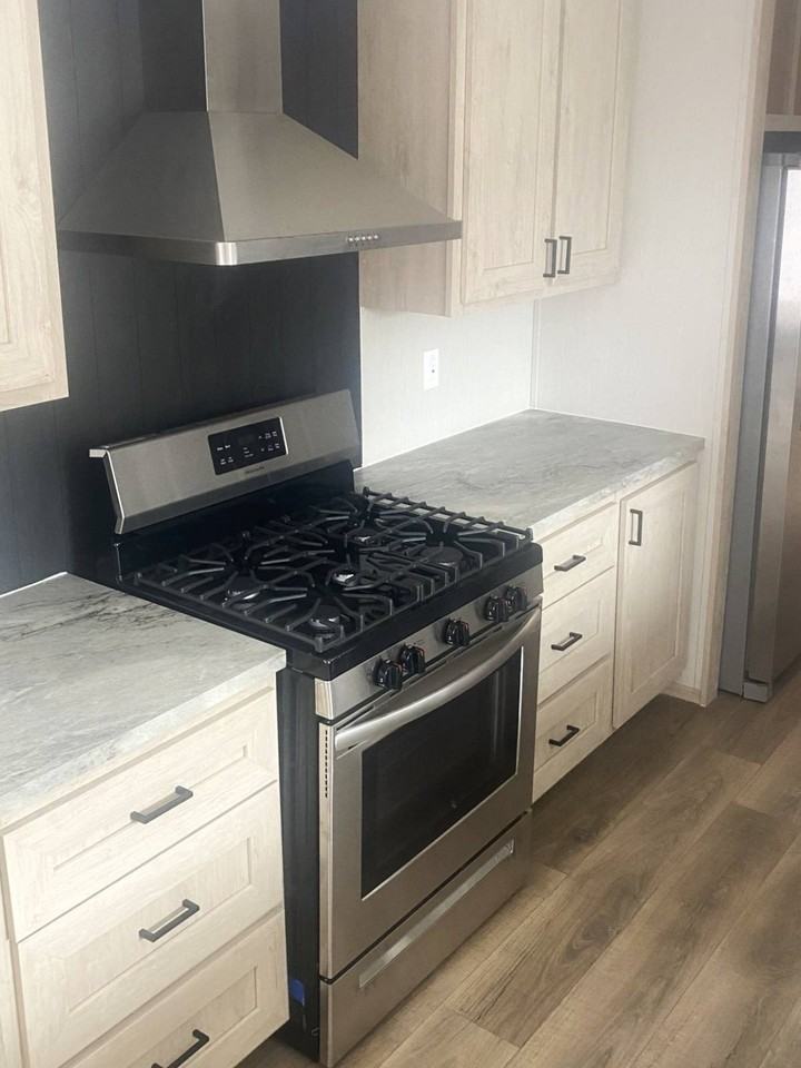 55 Mindi Ct - Photo 4 of 10