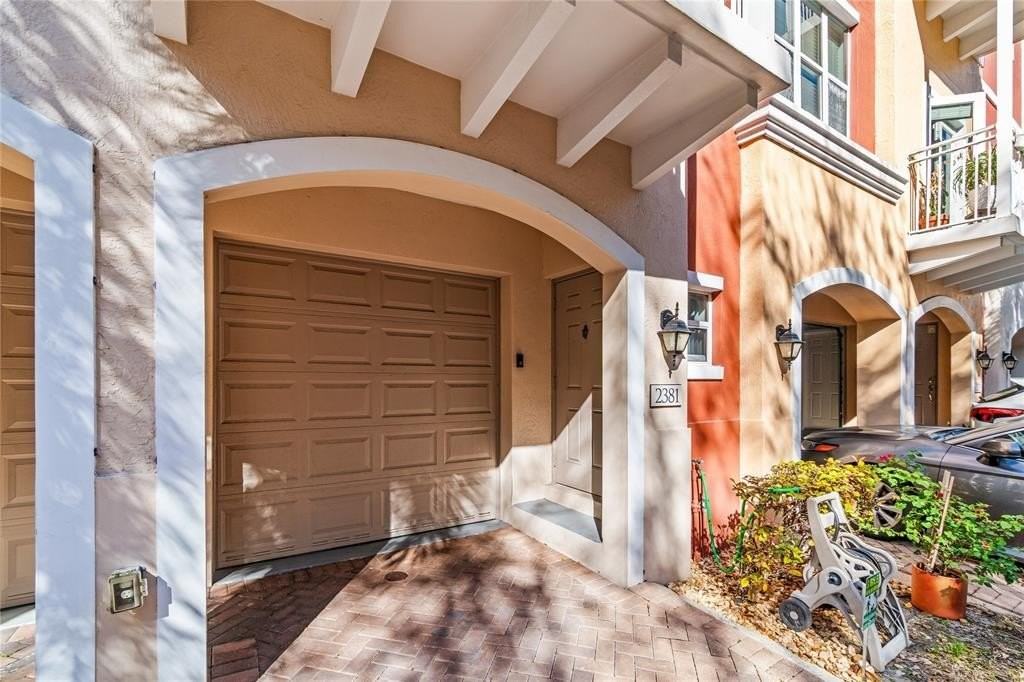 2381 Vintage Dr - Photo 5 of 29