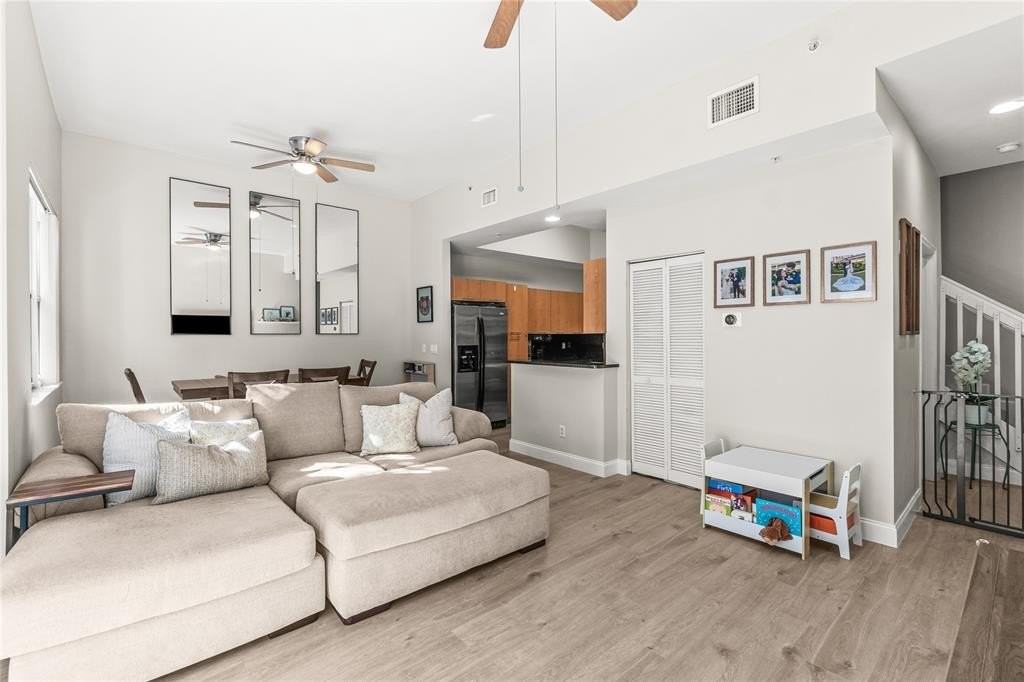 2381 Vintage Dr - Photo 6 of 29