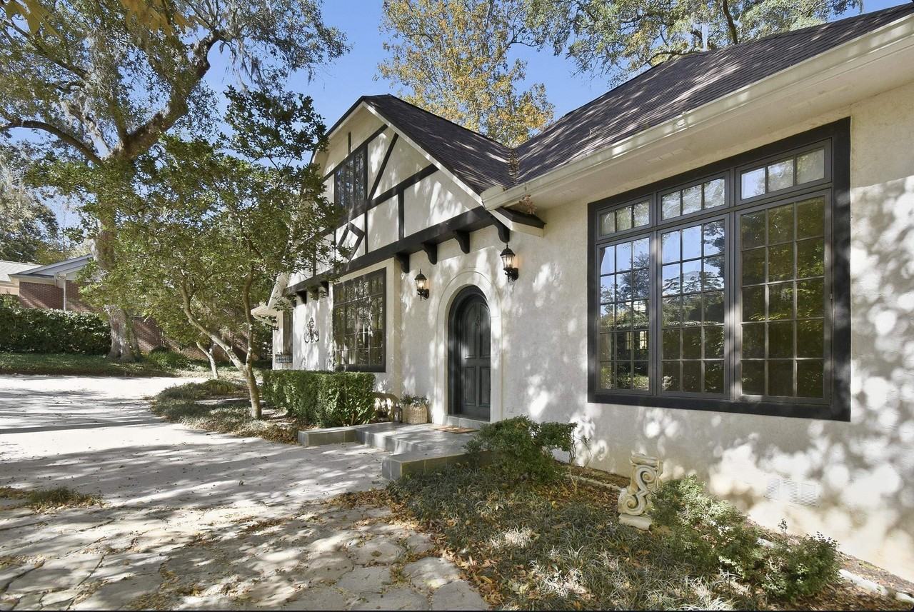 2492 Elfinwing Ln - Photo 3 of 13