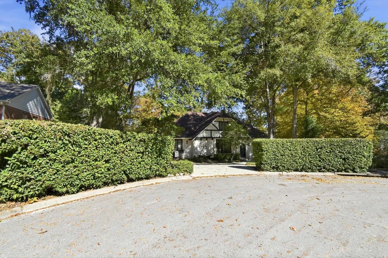 2492 Elfinwing Ln - Photo 4 of 13