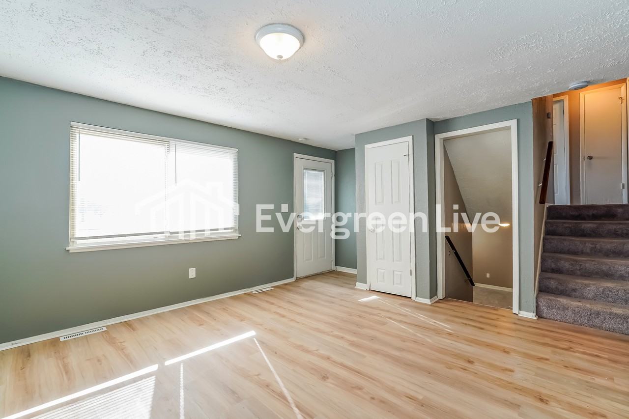 5212 Refugee Rd - Photo 2 of 15