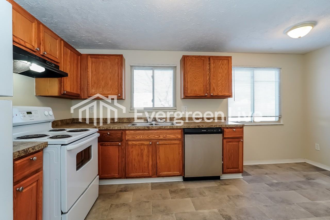 5212 Refugee Rd - Photo 5 of 15