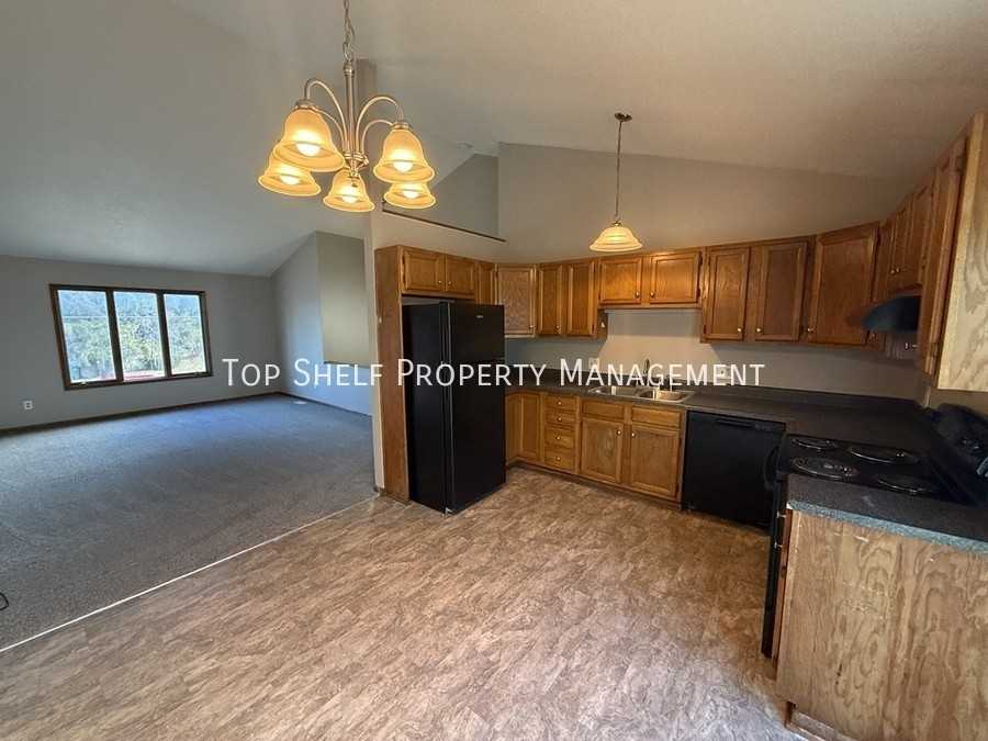 2616 Beverly Dr - Photo 5 of 16