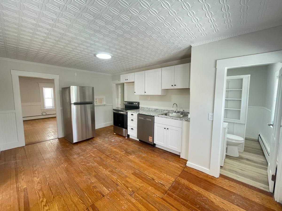 193 W Mitchell St #2 - Photo 3 of 10