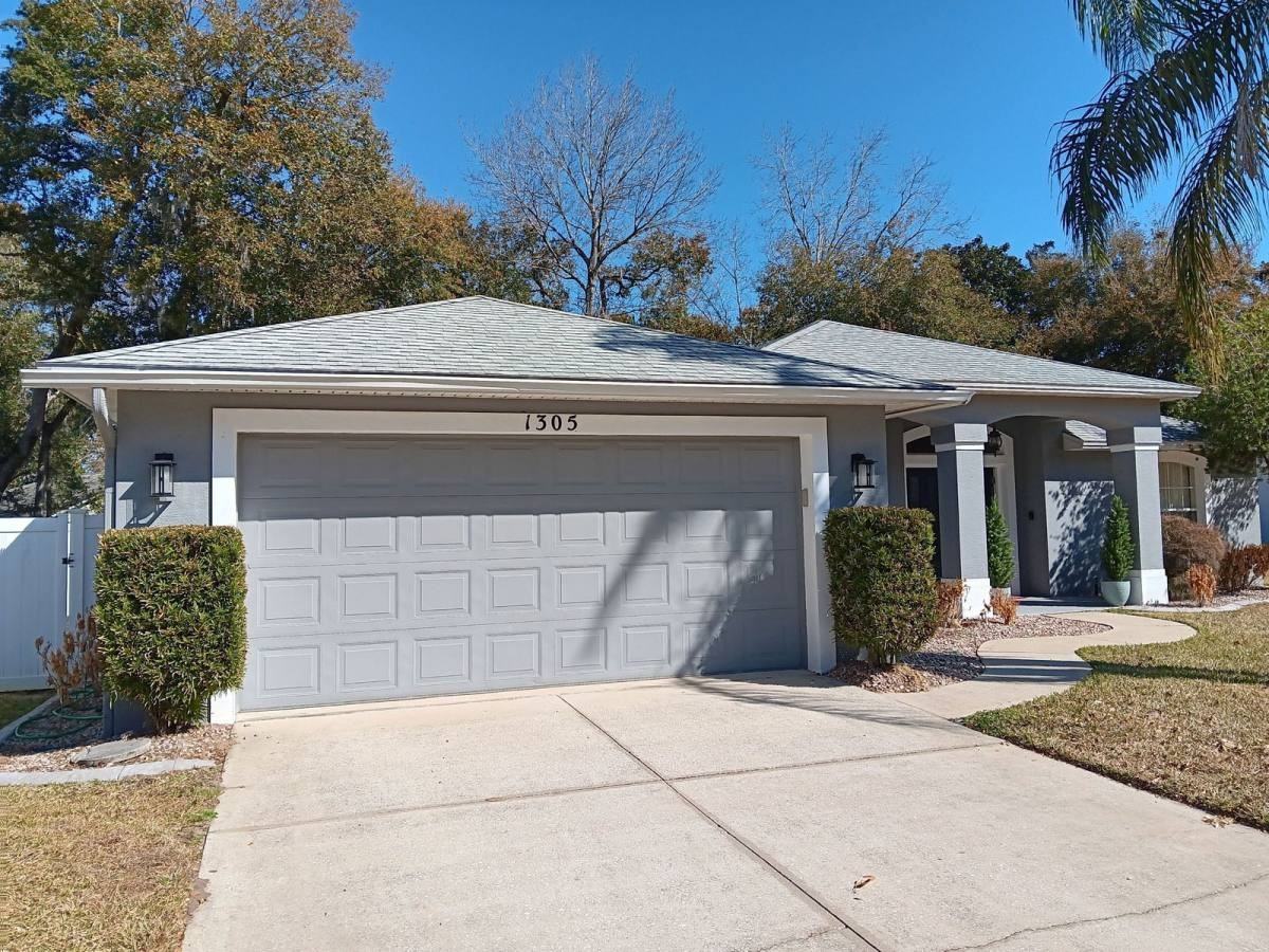 1305 Shadow Path Dr - Photo 3 of 10