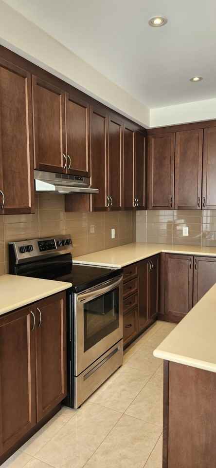 39 Folgate Cres - Photo 4 of 50