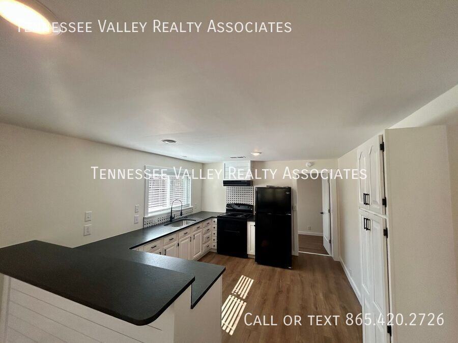 2321 Bradford St - Photo 5 of 22