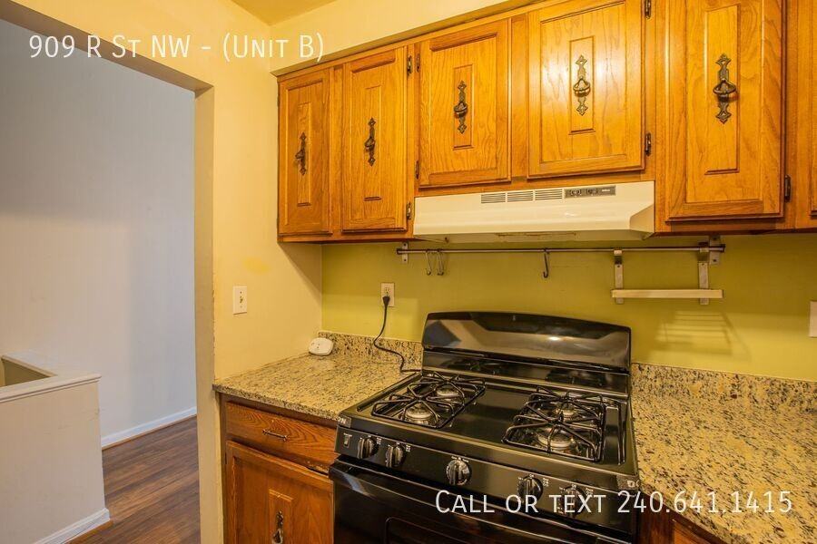 909 R St Nw - Photo 6 of 18