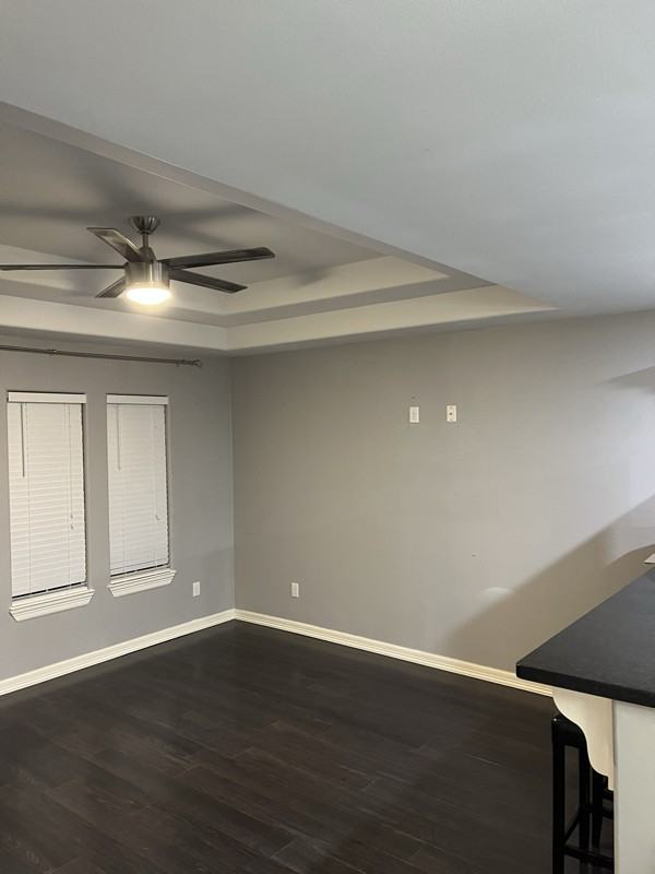 2008 N Cummings Ave - Photo 3 of 9