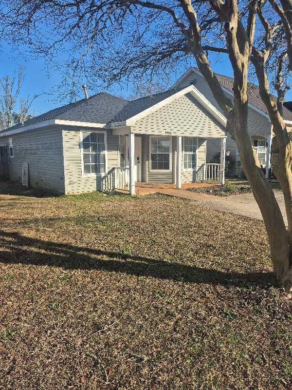 1108 Sweetbriar St - Photo 4 of 22