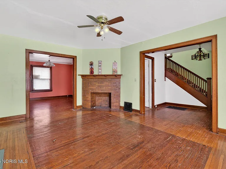 3209 Kimball Ave - Photo 3 of 13