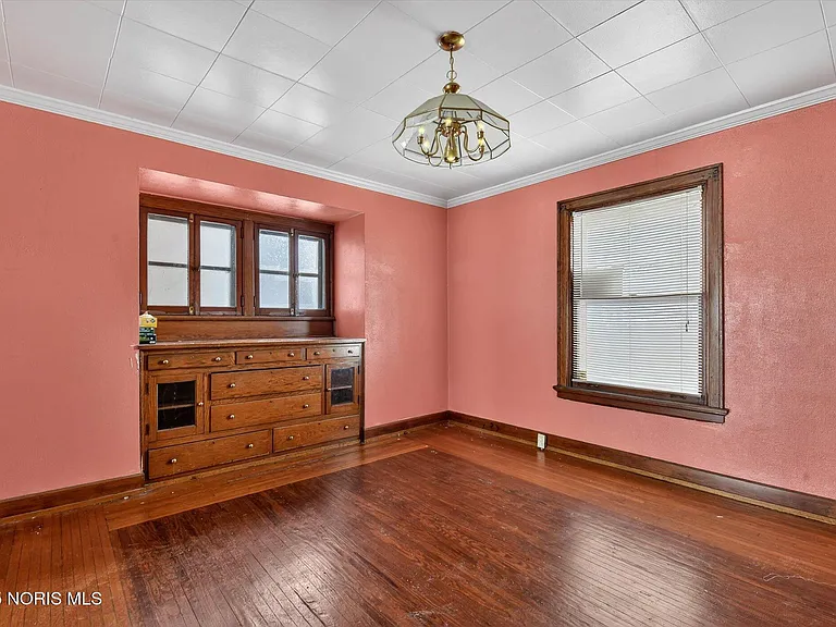 3209 Kimball Ave - Photo 5 of 13