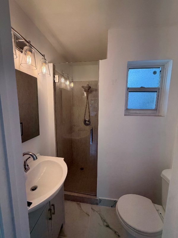 11050 Biscayne Blvd #6 - Photo 7 of 8